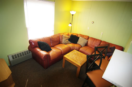 414-C Kiefaber - Living Room